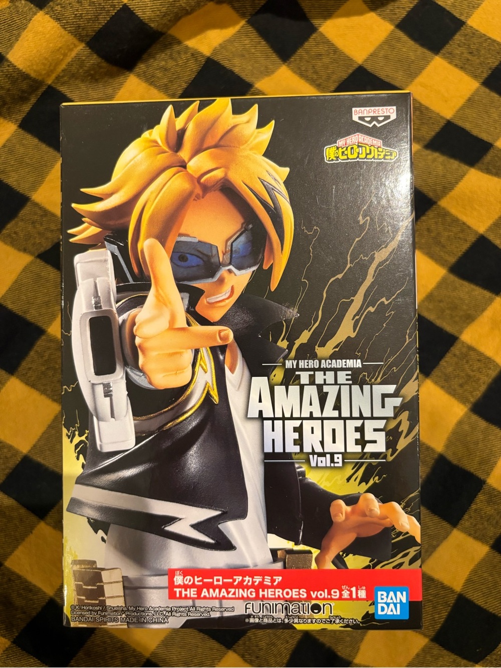 Kaminari Denki Figurine — Amazing Heroes